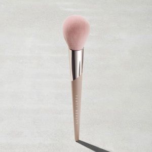 FENTY BEAUTY POWDER SETTING BRUSH